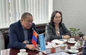 Монголын худалдаа аж үйлдвэрийн танхимтай хамтран ажиллана
