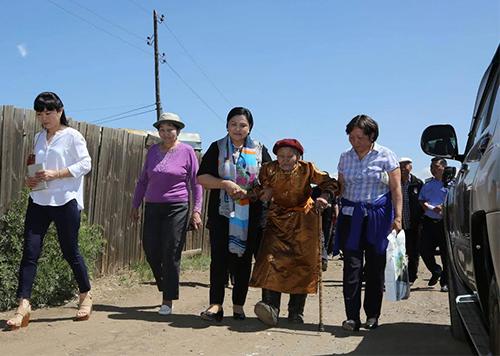 Уугуул иргэд тайван амьдрах эрхтэй болсондоо баярлаж байна