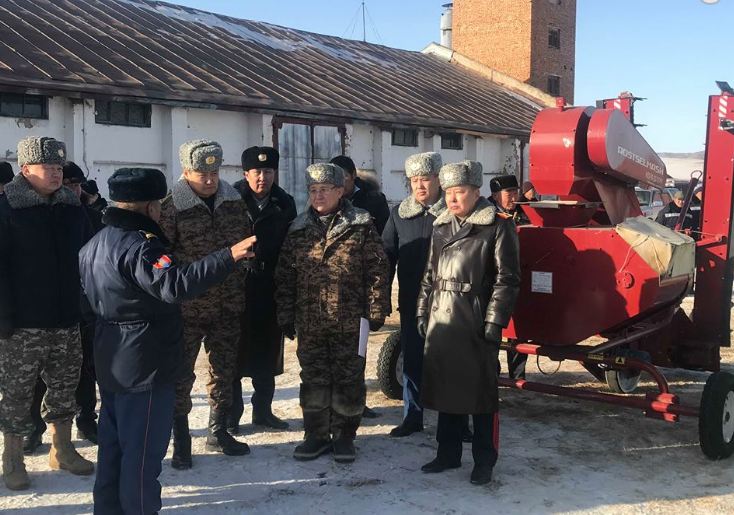 “Тэжээлийн үйлдвэр”-ийн нээлтийг хийж, тоног төхөөрөмжийг гардууллаа