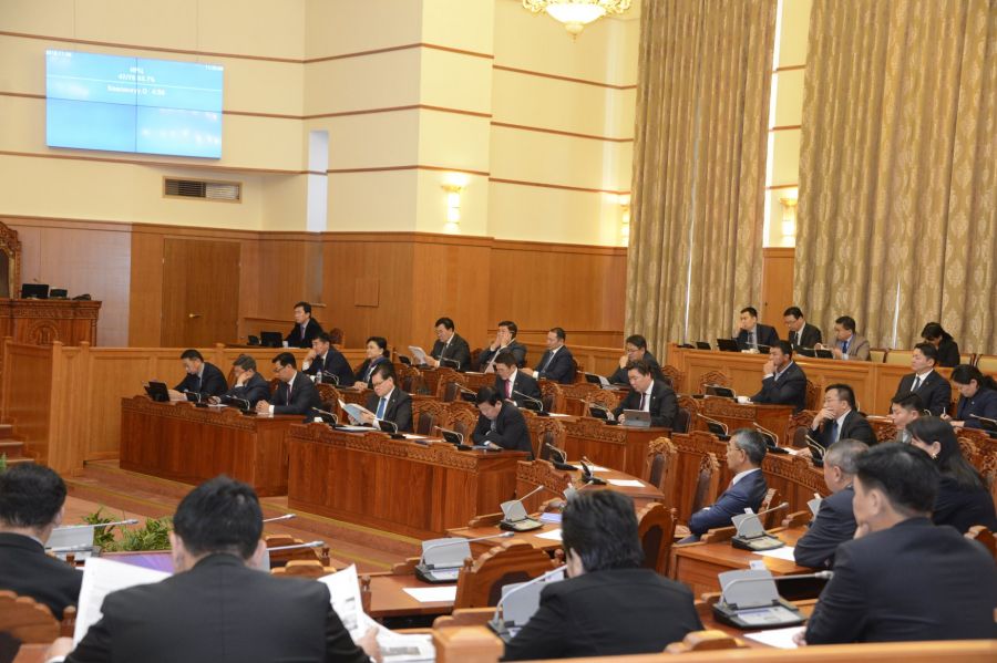 Монгол Улсын нэгдсэн төсвийн 2020 оны төсвийн хүрээний мэдэгдэлийг хэлэлцэж байна