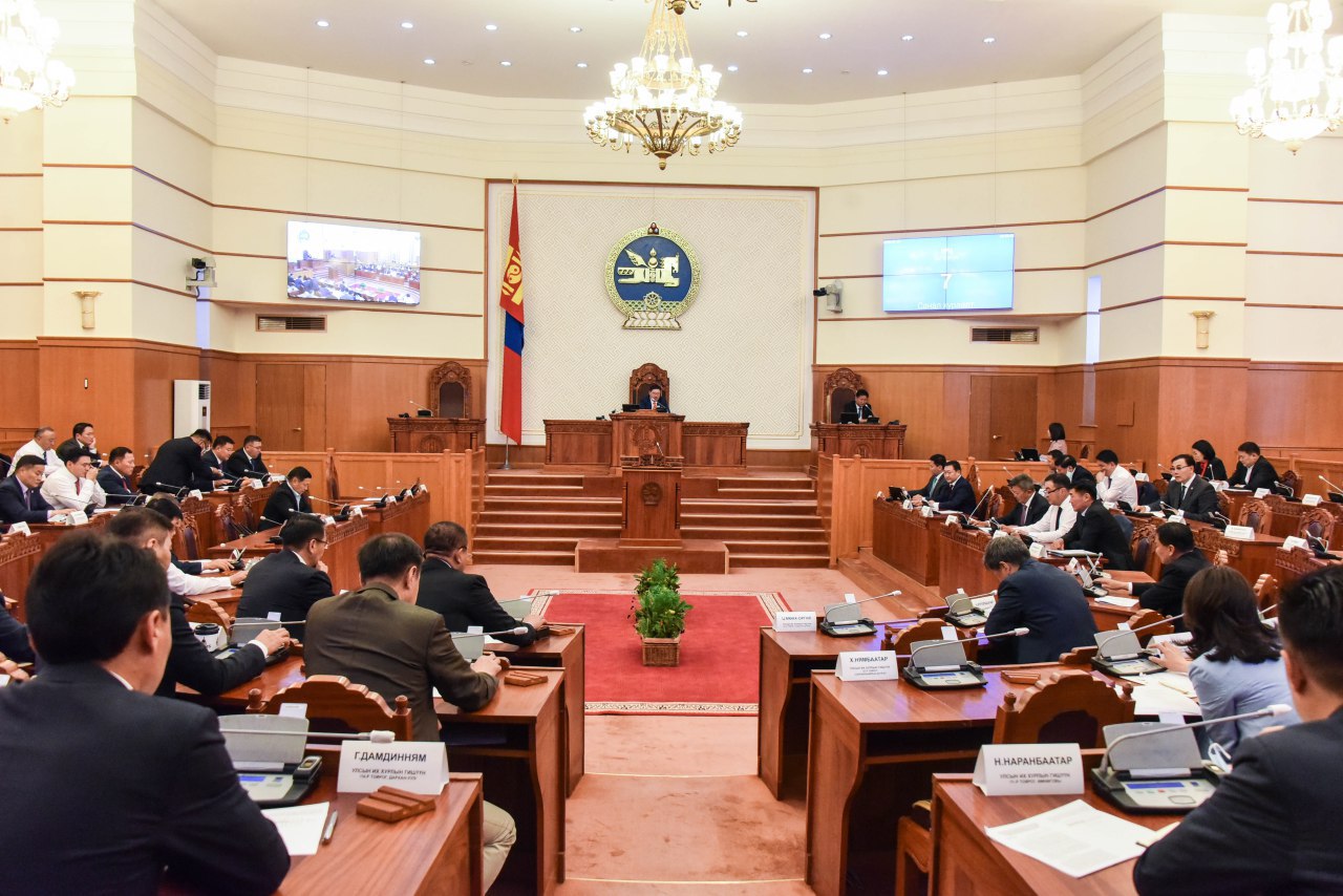 Монгол Улсын нэгдсэн төсвийн 2021 оны төсвийн хүрээний мэдэгдэлийг хэлэлцэж баталлаа