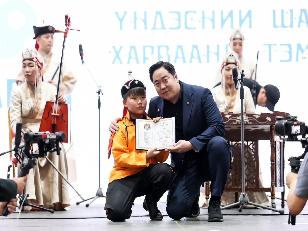 “ХАНГАРДИ” ҮНДЭСНИЙ ШАГАЙН ХАРВАА ГУРВАН ӨДӨР ҮРГЭЛЖИЛНЭ